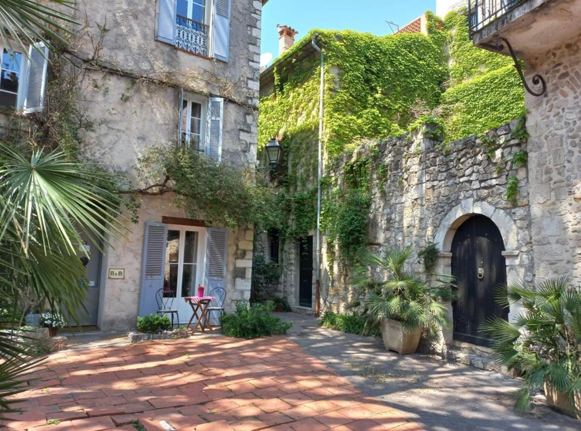 Studio Au Coeur Du Vieil Антиб Экстерьер фото